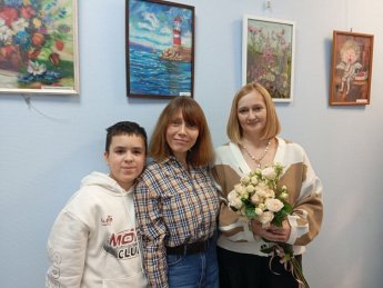 Выставка Е.В. Сосновской «Теплые картины»